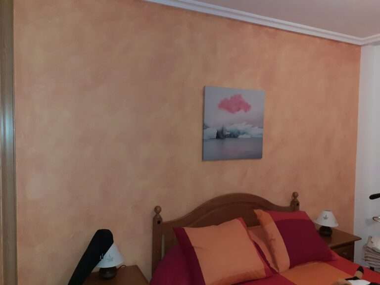 Pared decorada con pintura decorativa